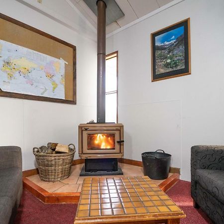 Lone Moose Backpackers Te Anau Exterior foto